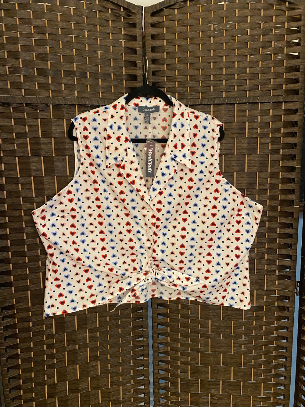 Modcloth White Sleeveless Button-Front Tie Top Red/Blue Hearts 100% Cotton 3X